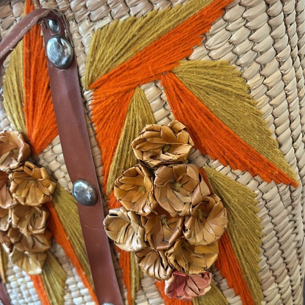 Handcrafted Floral Woven Tote Bag Vintage Orange and tan - Picture 3 of 11